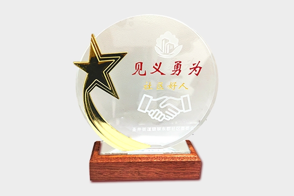 點(diǎn)贊丨“逆行”真英雄，救火顯擔(dān)當(dāng)！